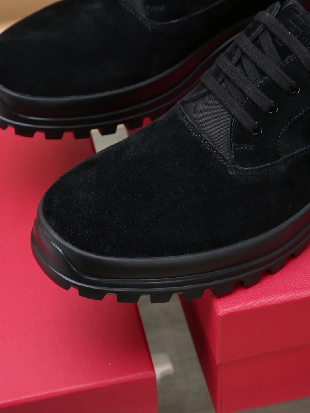 Factory P640💰🔥《Ferragamo》👏Latest•High-end top brand luxury~purchasing agent, top~quality. New fashionable business men's shoes 🔜The uppers are made of original first-layer open-edge beaded cowhide➕cowhide·lining, with fine workmanship. The original stylish and soft combination wear-resistant and non-slip outsole is light and comfortable on the feet. The real thing looks better in real photos. Number of yards: 38--44 (45 and 46 can be customized)
